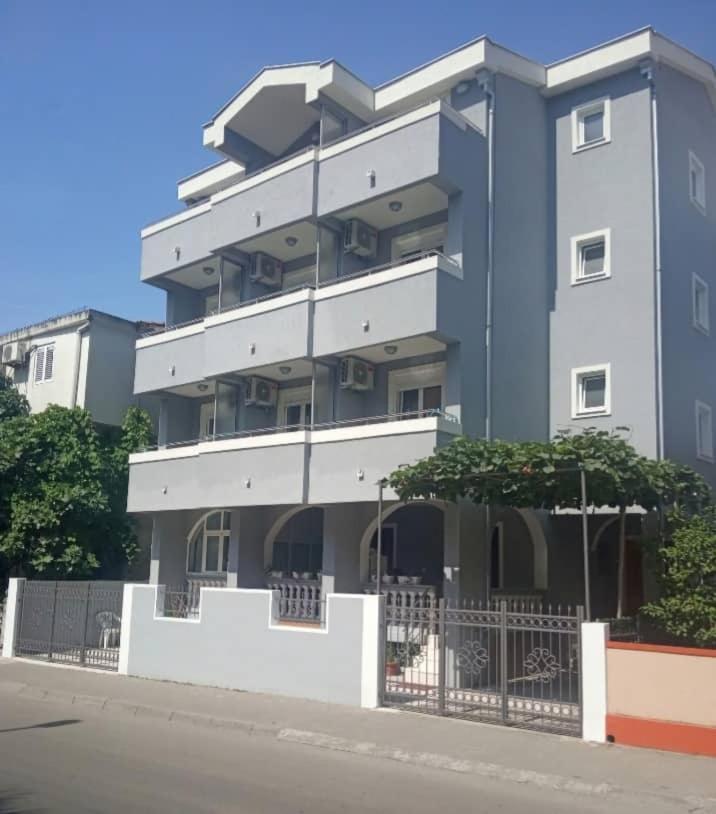 Dmd Apartmani Budva Buitenkant foto